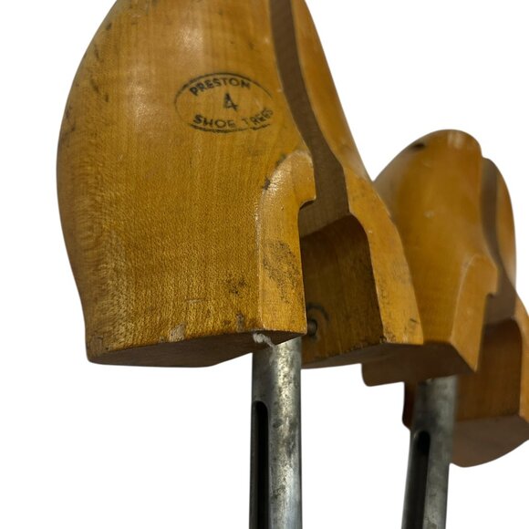 Vintage Preston Wooden Shoe Treees Sz 4 Adjustable Spring Loaded Made in Canada - Picture 3 of 7